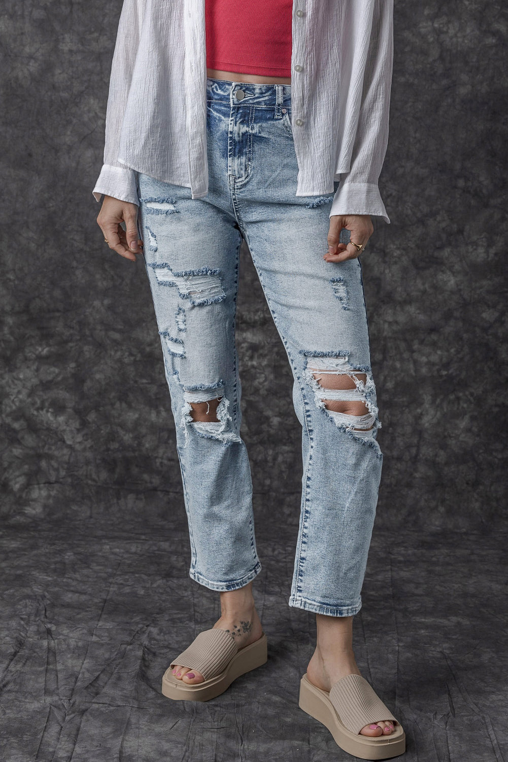 Light Wash Frayed Slim Fit High Waist Jeans