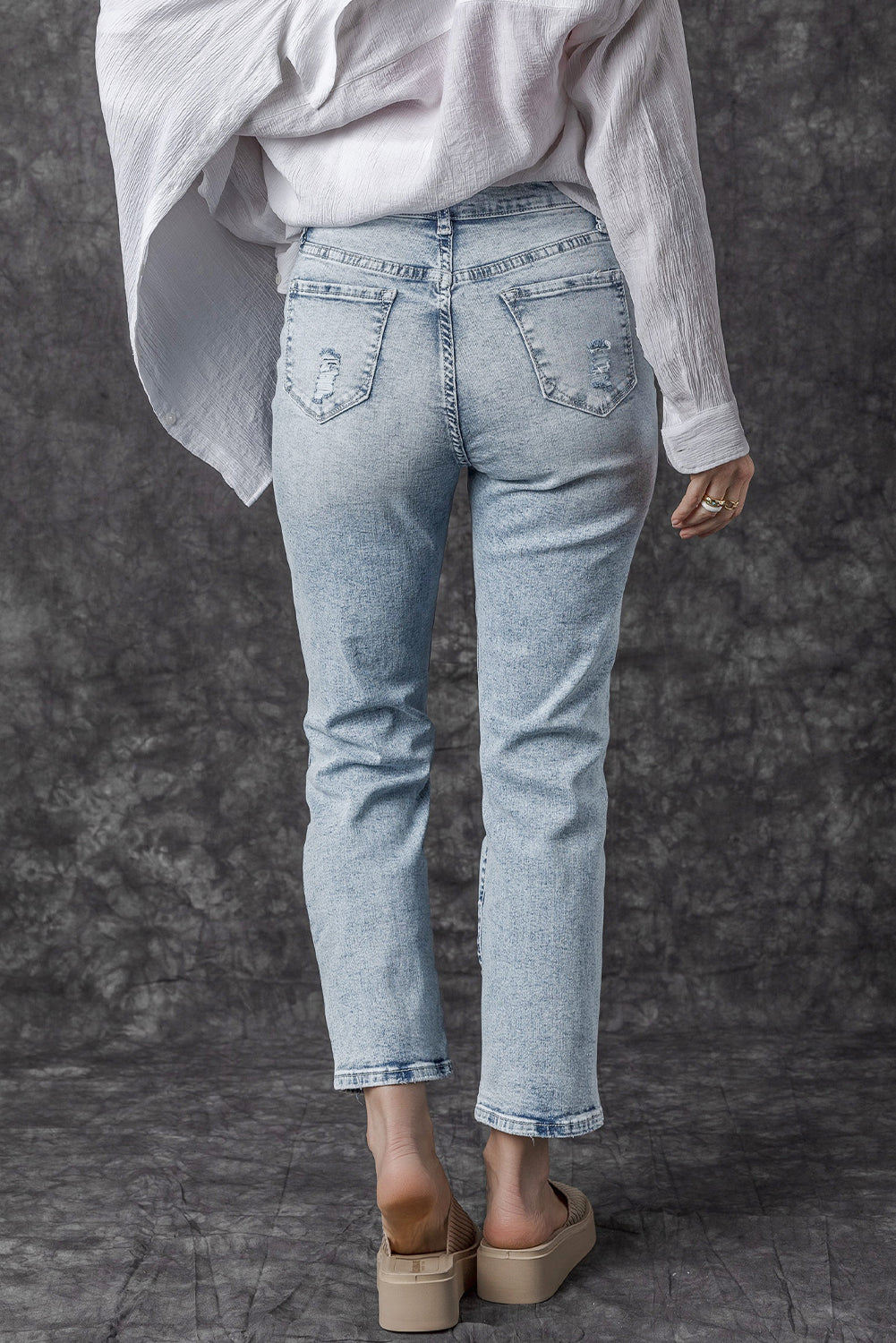 Light Wash Frayed Slim Fit High Waist Jeans