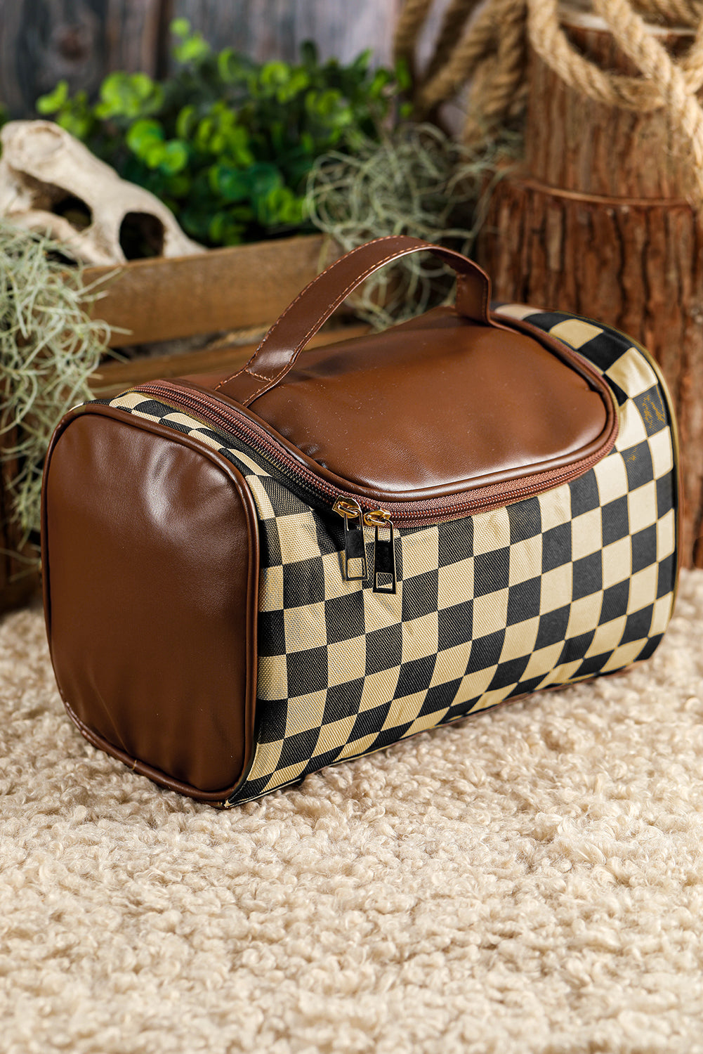 Checkered Leather Zipper Makeup Bag