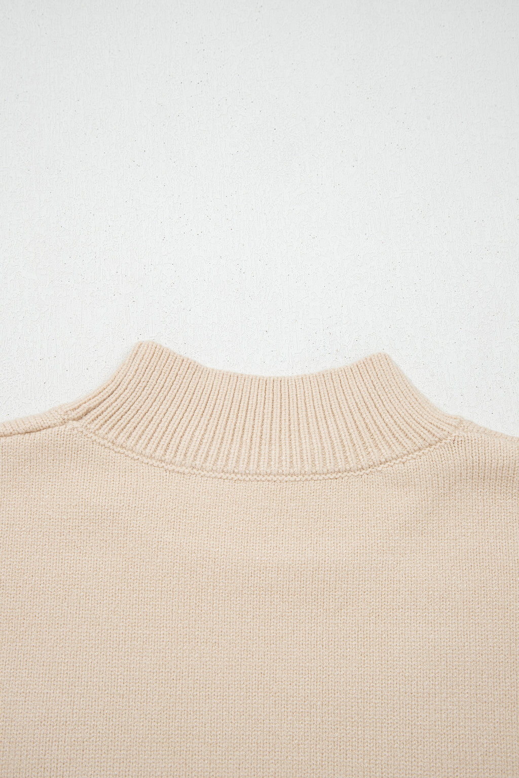 Horseshoes Short Sleeve Sweater