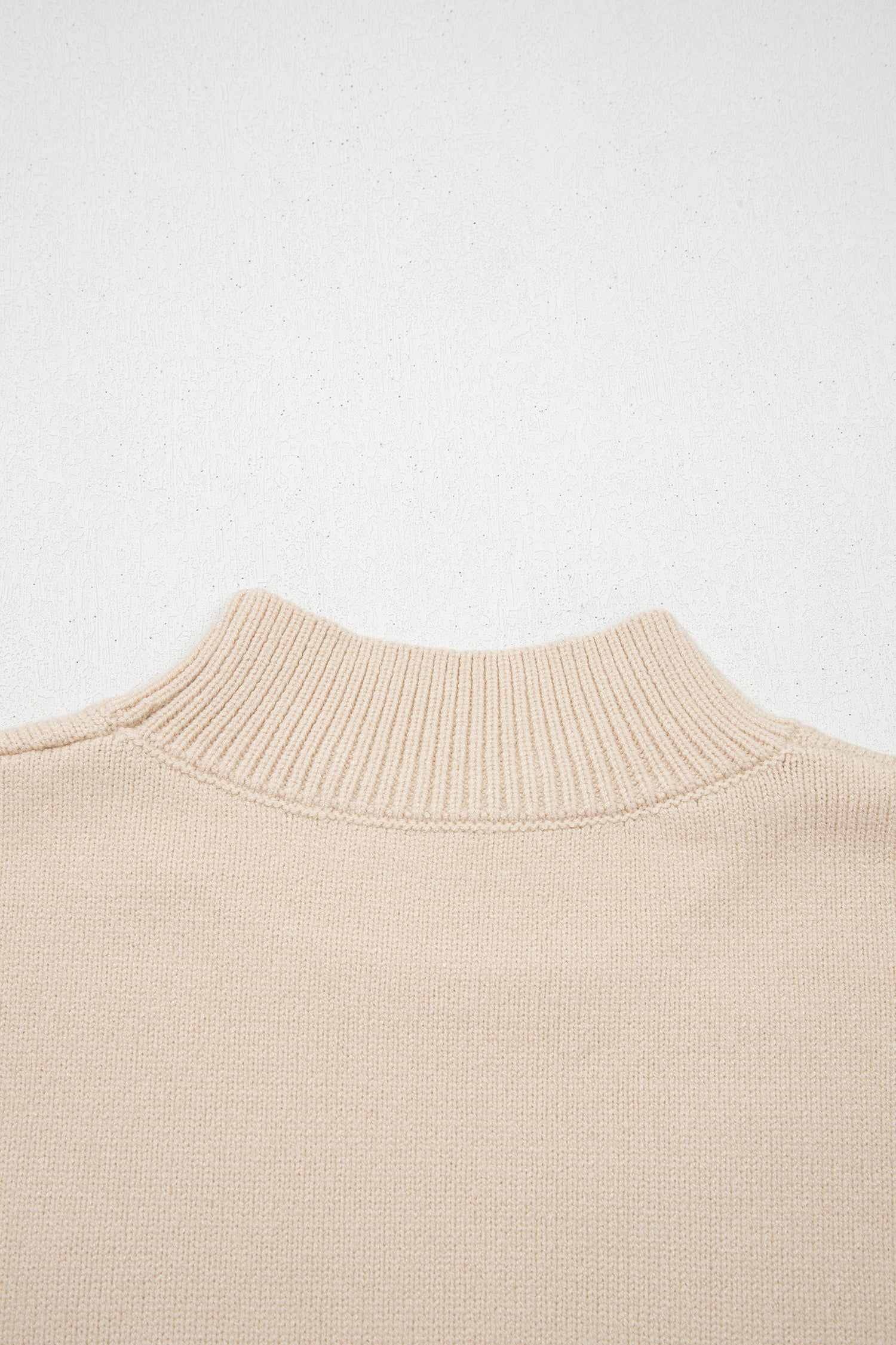 Horseshoes Short Sleeve Sweater