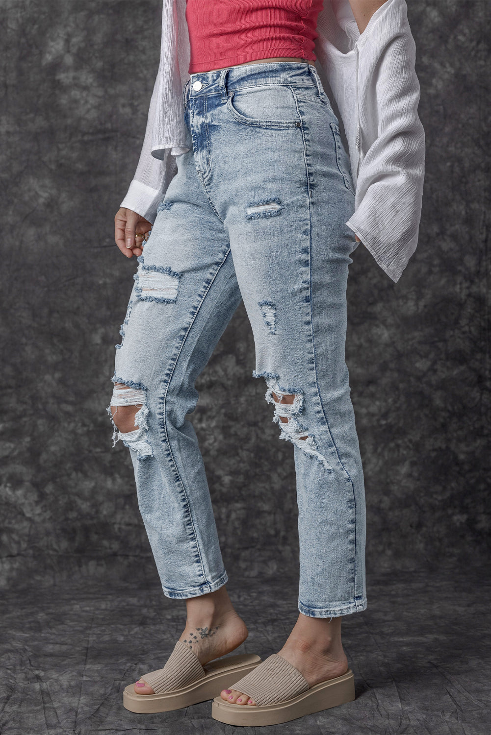 Light Wash Frayed Slim Fit High Waist Jeans