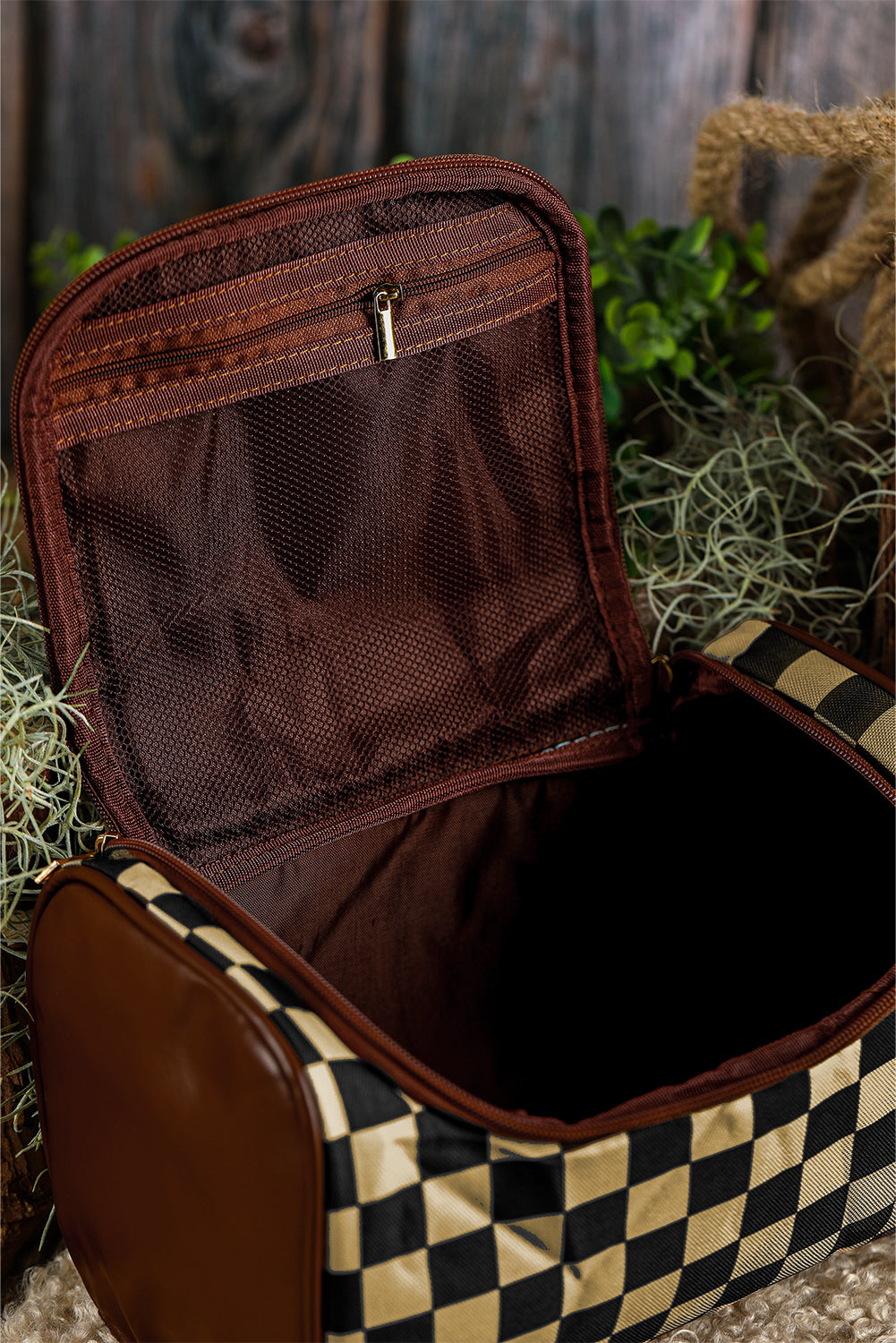 Checkered Leather Zipper Makeup Bag