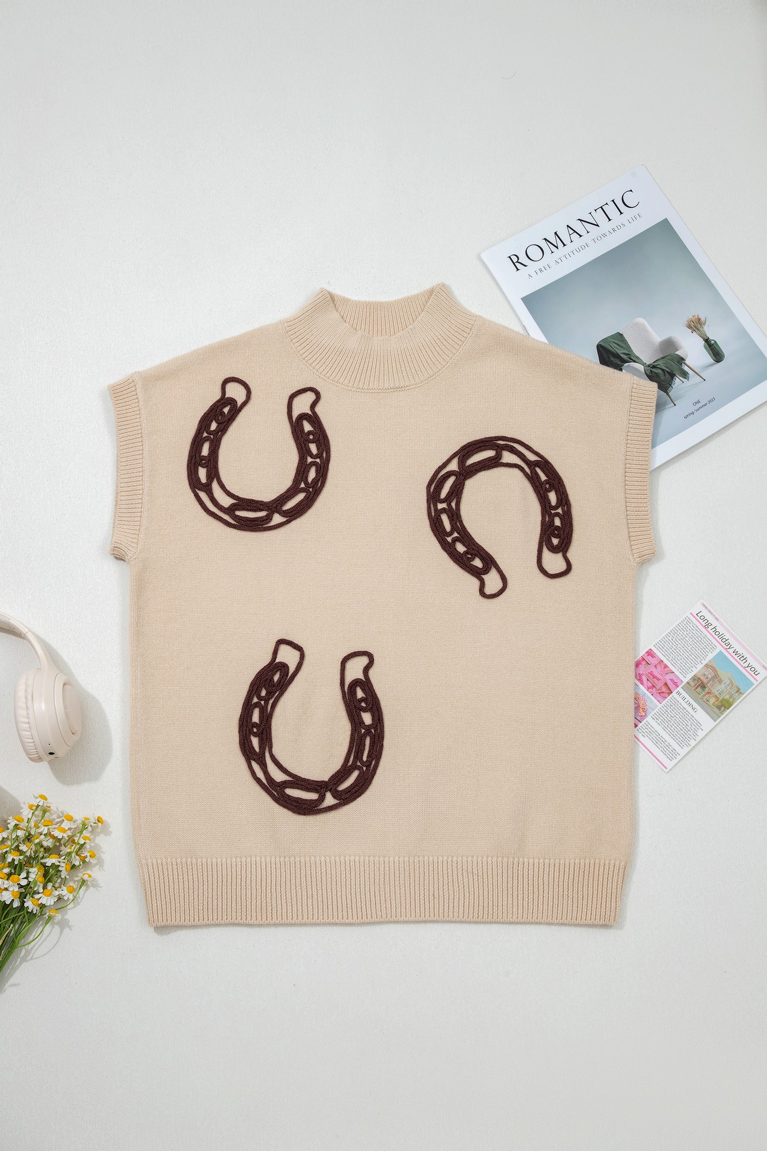 Horseshoes Short Sleeve Sweater