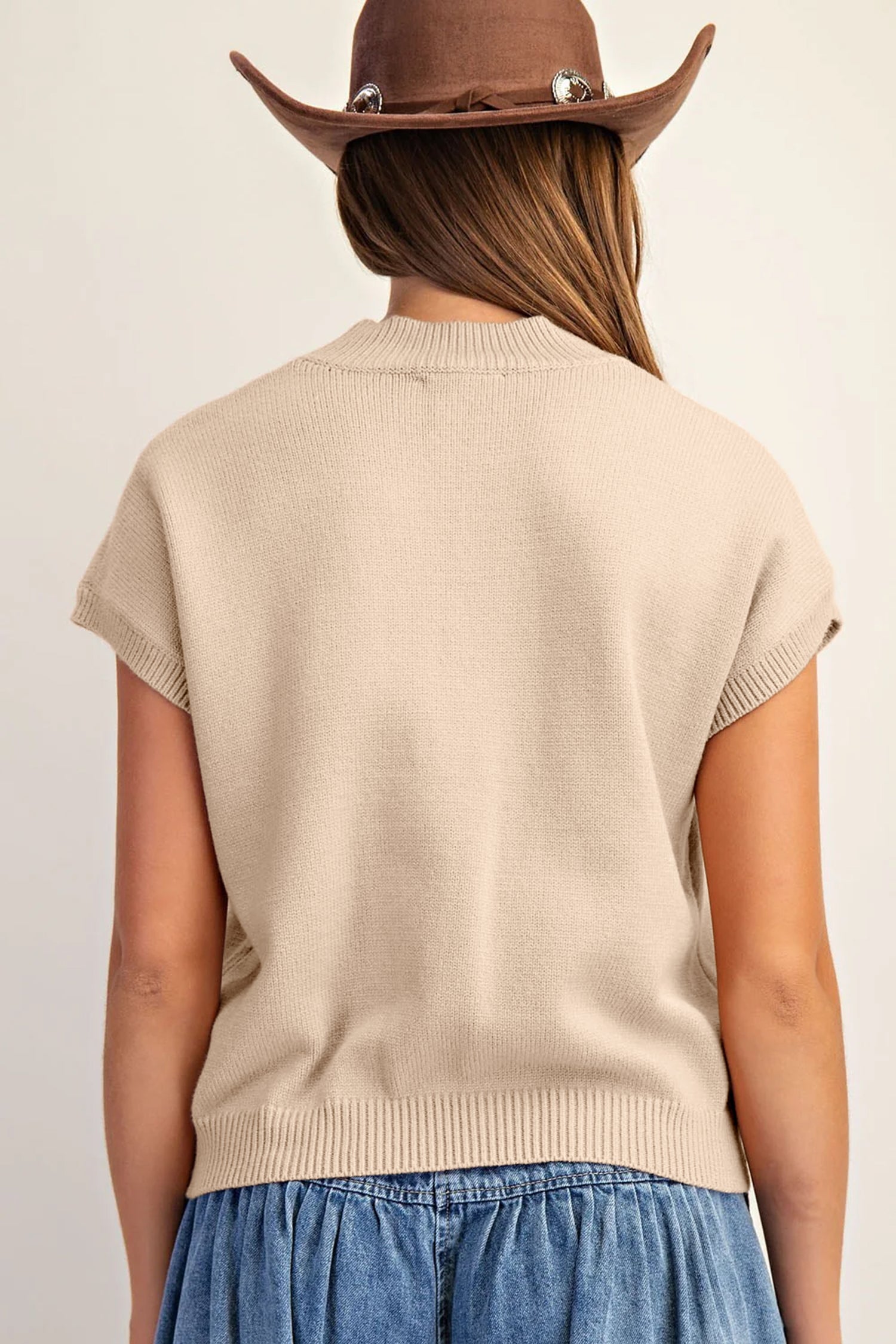 Horseshoes Short Sleeve Sweater